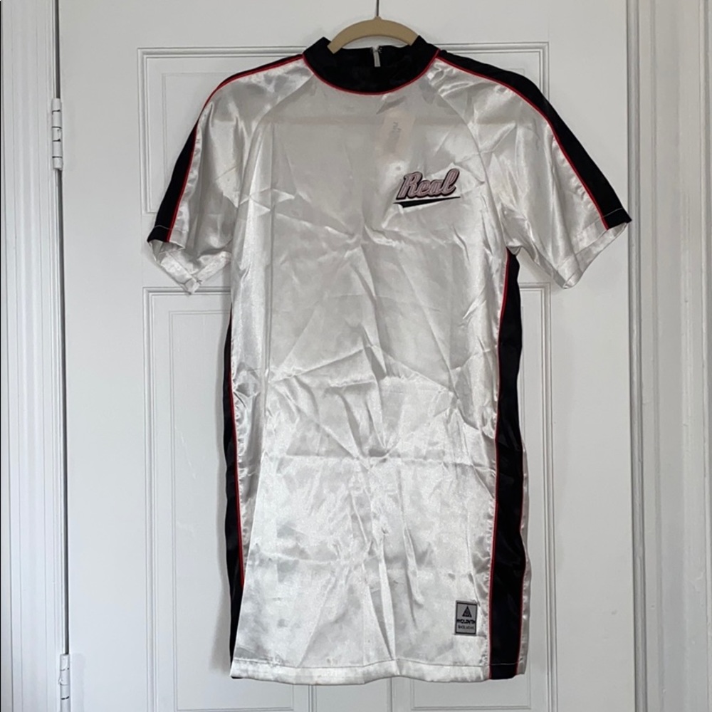 White/black/red dress, never worn, negotiable